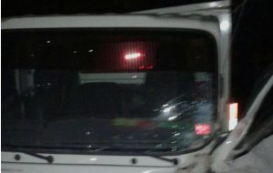 UNA VICTIMA Y DOS HERIDOS DEJA TRIPLE COLISIÓN