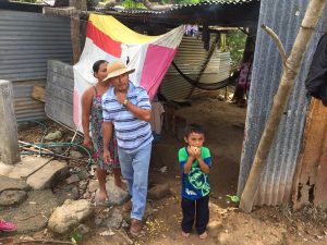 ESPERAN CONSTRUCCIÓN DE VIVIENDAS