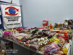 Decomisan productos vencidos en comercios.