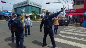 Policia Nacional activa operativos de seguridad en las patronales de Santiago.