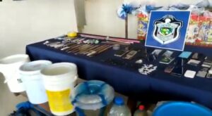 Realizan operativos en la cárcel de Santiago.