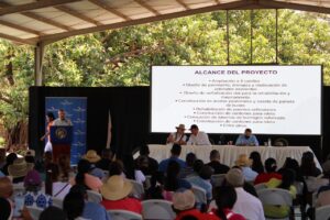 Inicia construcción de la carretera Santiago-Santafe.