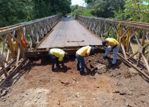 Inician trabajos de rehabilitación del puente sobre el Río Cañazas.