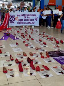 Conmemoran el día de la no violencia contra la mujer en Veraguas.