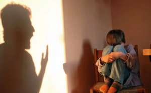 Niño de 9 años fue víctima de abuso sexual mientras jugaba free Fire con un adulto.