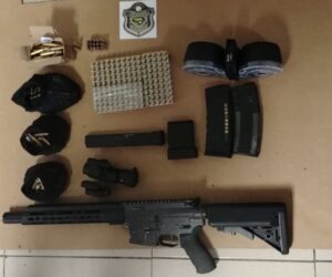 Decomisan fusil y municiones en Santiago.