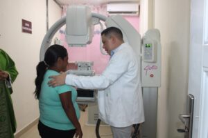 Retoman servicio de mamografia en el hospital rural de Cañazas.