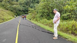 Detectan siete fallas en la carretera Alto de Piedra-Guabal en Santa Fe.