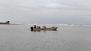 Docentes de dificil acceso al norte de Veraguas no han podido ingresar por mal tiempo.