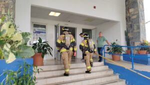 Estudiantes son evacuados del IPT de Veraguas tras brote de alergia.