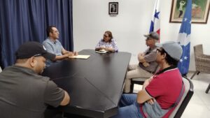 Crean comité para atender necesidades comunitarias en Villa Marina.