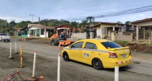 Asaltan a taxista en Santiago hay dos capturados.