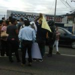 PROTESTAN POR INCUMPLIMIENTO DE PROMOTORAS EN RED VIAL