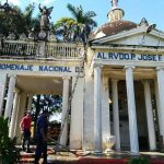EN ABANDONO MAUSOLEO DE PADRE GUEMBE