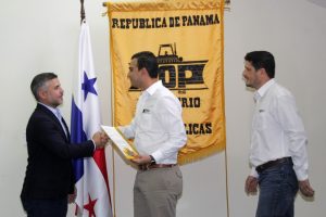 Mop entrega orden de proceder para la carretera Jaguito-Calobre